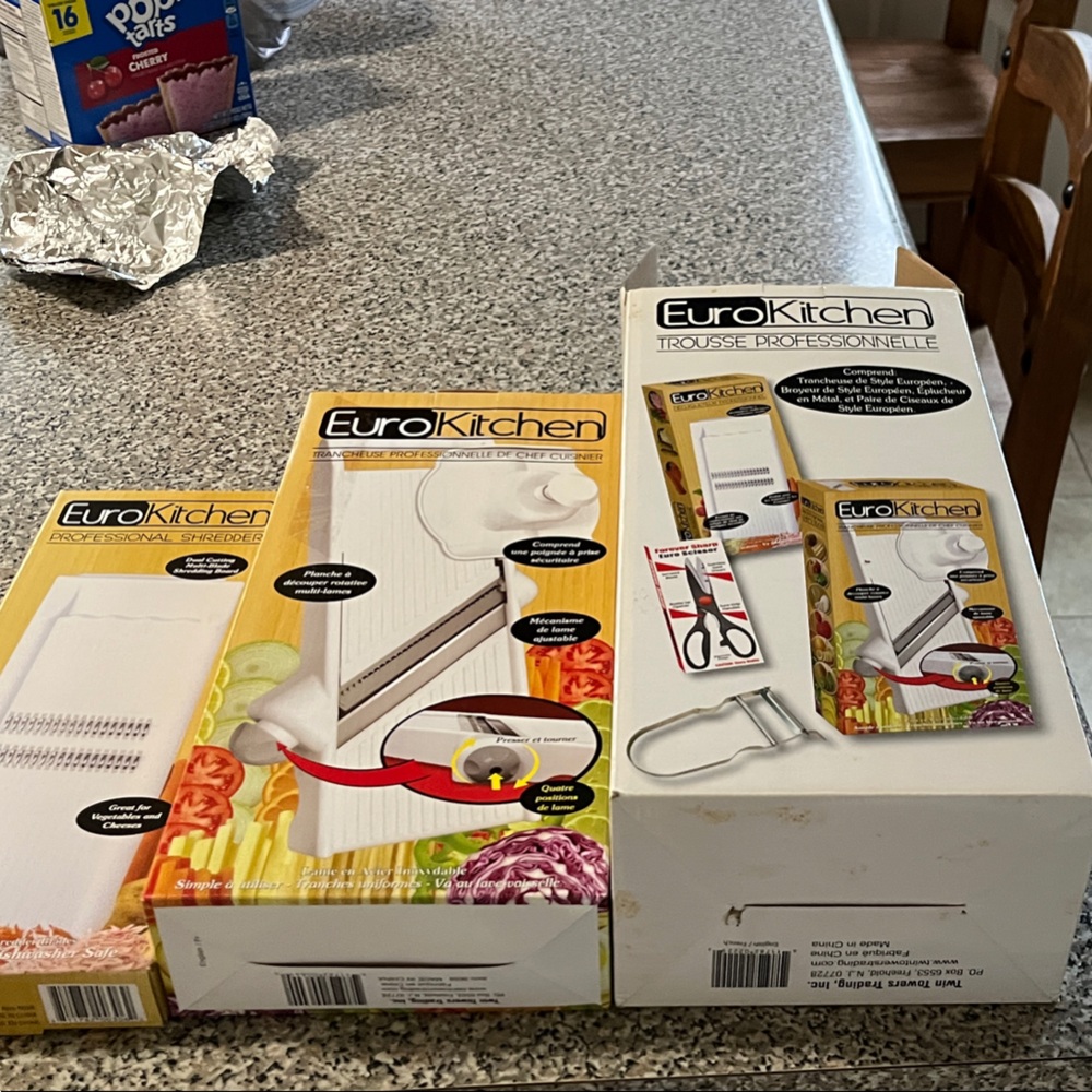 Professional Kitchen Tool Set Shredder, slicer, Peeler - Picture 7 of 8